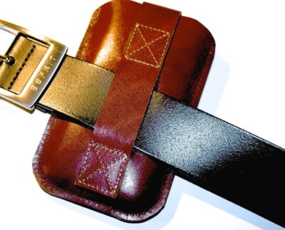 Gürtelschlaufe Leder cognacfarben für Handytasche – am Gürtel tragen, handgefertigt von HenrietteClaire