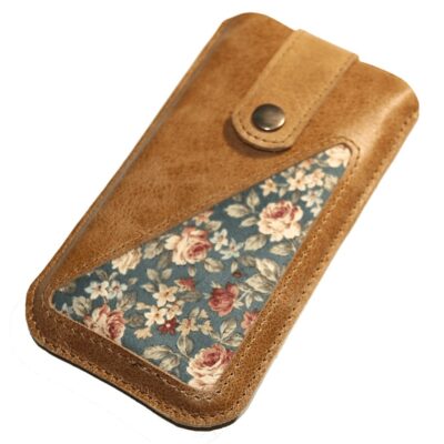 Smartphonetasche Rosen – hellbraunes marmoriertes Leder und Quilt-Gate Stoff türkis
