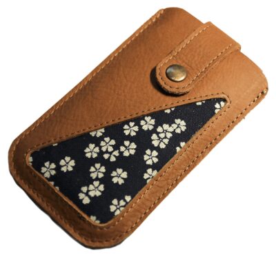 Handytasche Büffelleder dunkelbraun mit japanischem Sakura-Stoff Kirschblüten